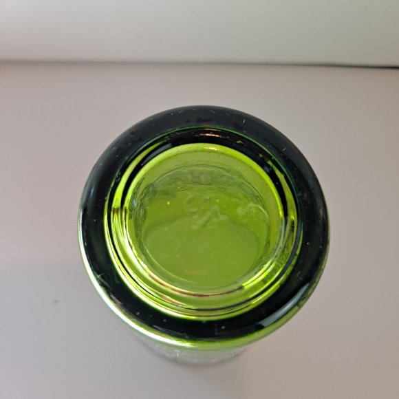 Turkish Tea Glass w/Hamsa Hand - Green w/Silver Guilding - Picture 5 of 6